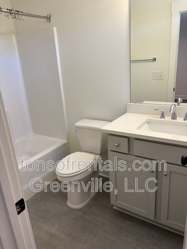 Beautiful home one side of a duplex in excellent location of Greenville SC! property image