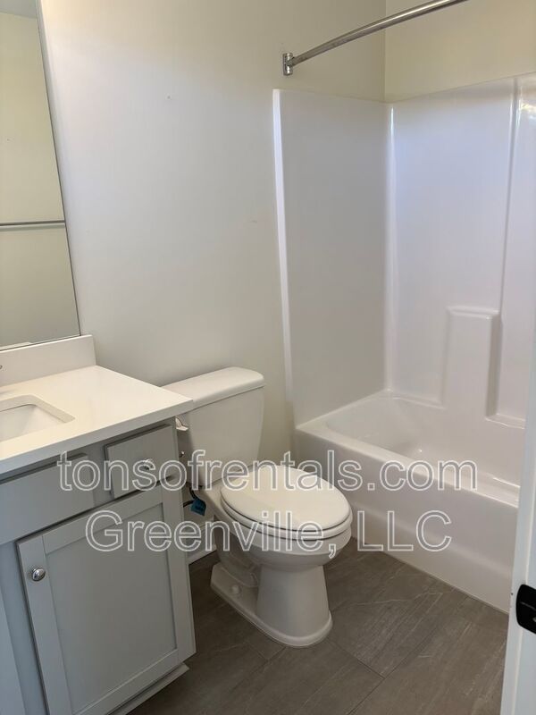 Beautiful home one side of a duplex in excellent location of Greenville SC! property image