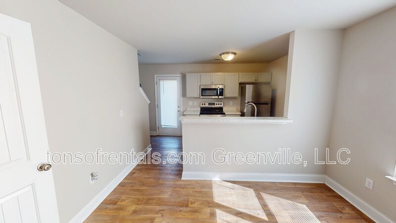 Nice 2 bedroom, 1.5 bath duplex in Anderson property image