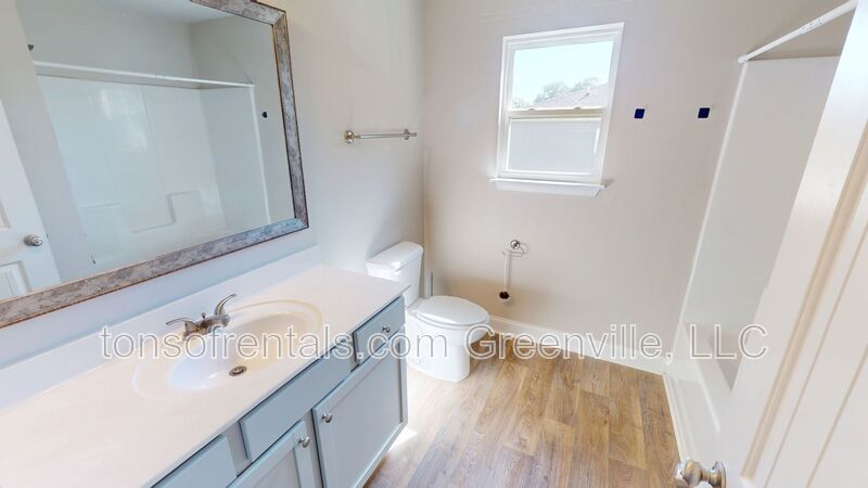 Nice 2 bedroom, 1.5 bath duplex in Anderson property image
