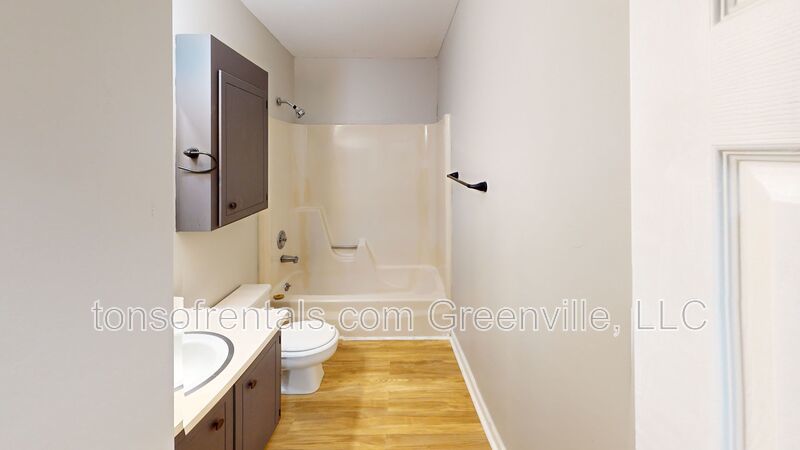 Nice 2 bedroom 1 bath duplex in Spartanburg property image