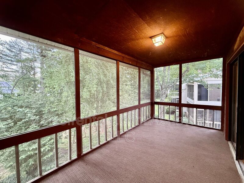 Welcome to this spacious 2 bedroom, 2 bathroom condo located in the beautiful city of Hendersonville, NC. property image