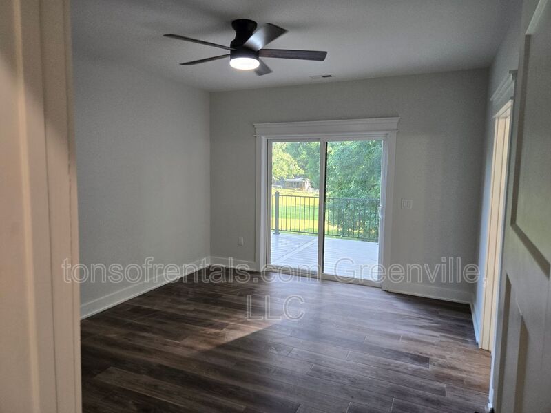 5 bedroom 3 bath home in Pendleton! property image