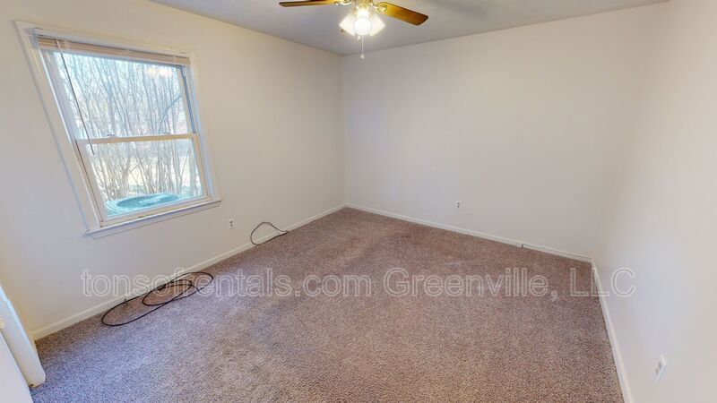 Nice 3 bedroom 1.5 bath home in excellent location of Simpsonville SC! property image