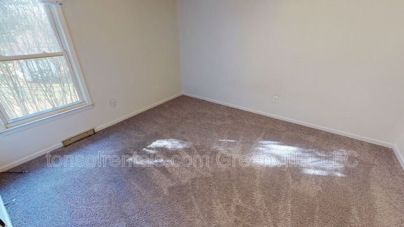 Nice 3 bedroom 1.5 bath home in excellent location of Simpsonville SC! property image
