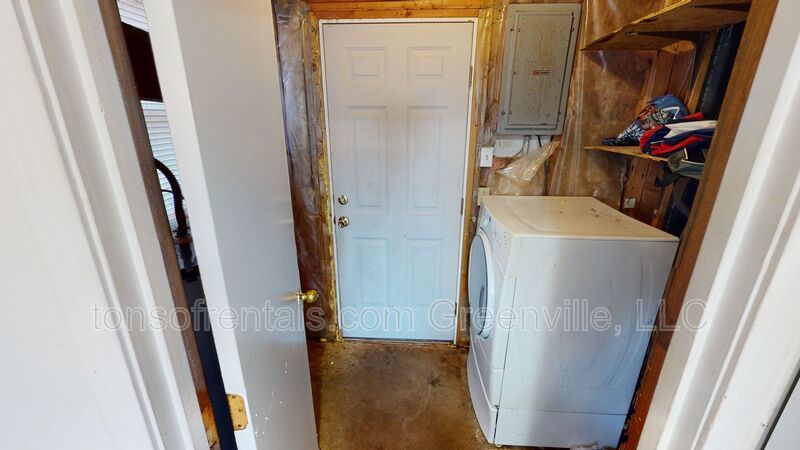 Nice 3 bedroom 1.5 bath home in excellent location of Simpsonville SC! property image