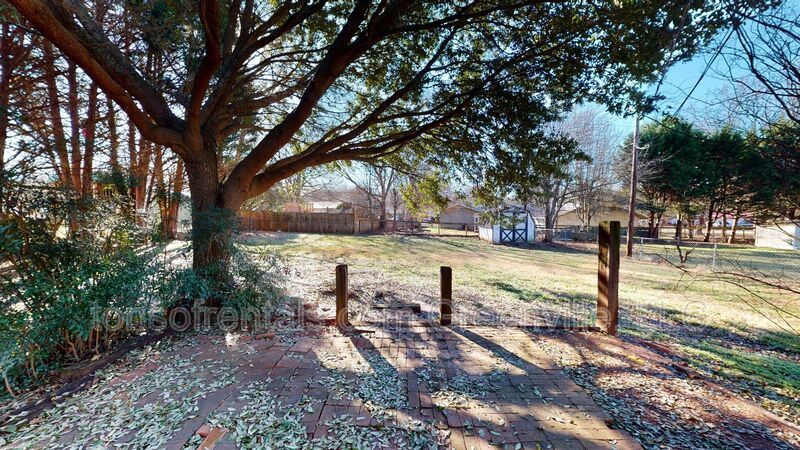 Nice 3 bedroom 1.5 bath home in excellent location of Simpsonville SC! property image