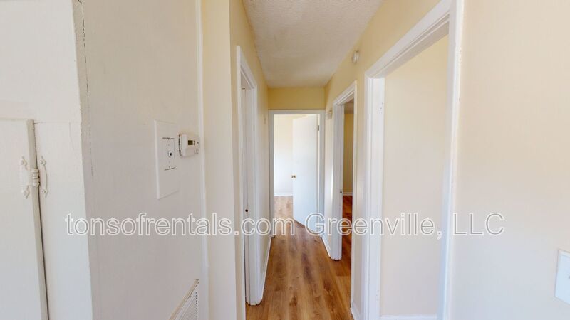 Cute 2 bed 1 bath home in Spartanburg property image