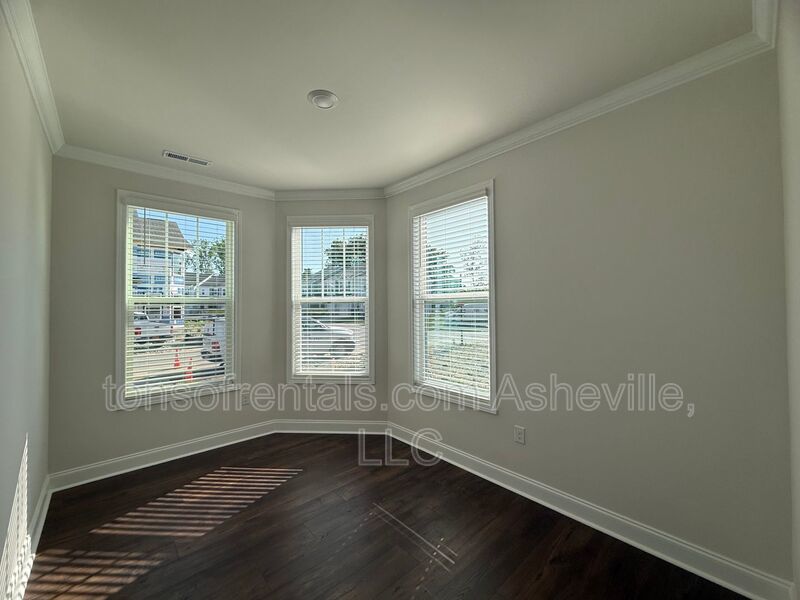 **BRAND NEW HOME - MOVE IN SPECIAL OF 1/2 OFF A MONTHS RENT*** property image