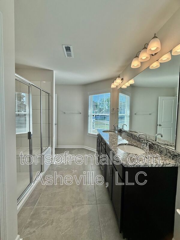 **BRAND NEW HOME - MOVE IN SPECIAL OF 1/2 OFF A MONTHS RENT*** property image