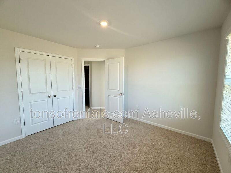 **BRAND NEW HOME - MOVE IN SPECIAL OF 1/2 OFF A MONTHS RENT*** property image