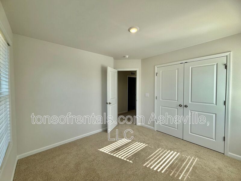 **BRAND NEW HOME - MOVE IN SPECIAL OF 1/2 OFF A MONTHS RENT*** property image
