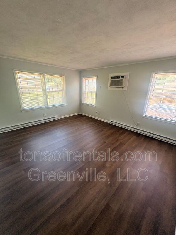 Charming 2-bedroom, 1-bath home in Spartanburg, SC property image