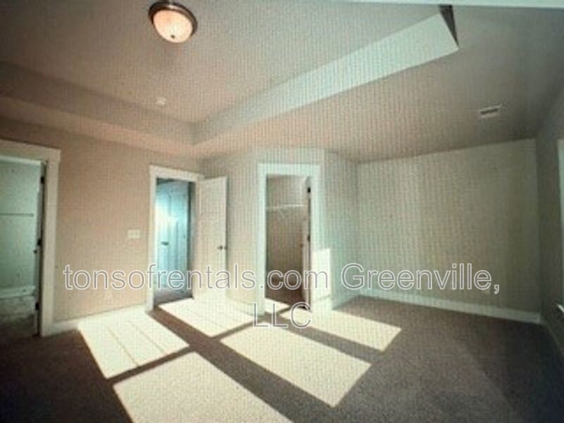 Beautiful well taken care of home in great location of Duncan! property image