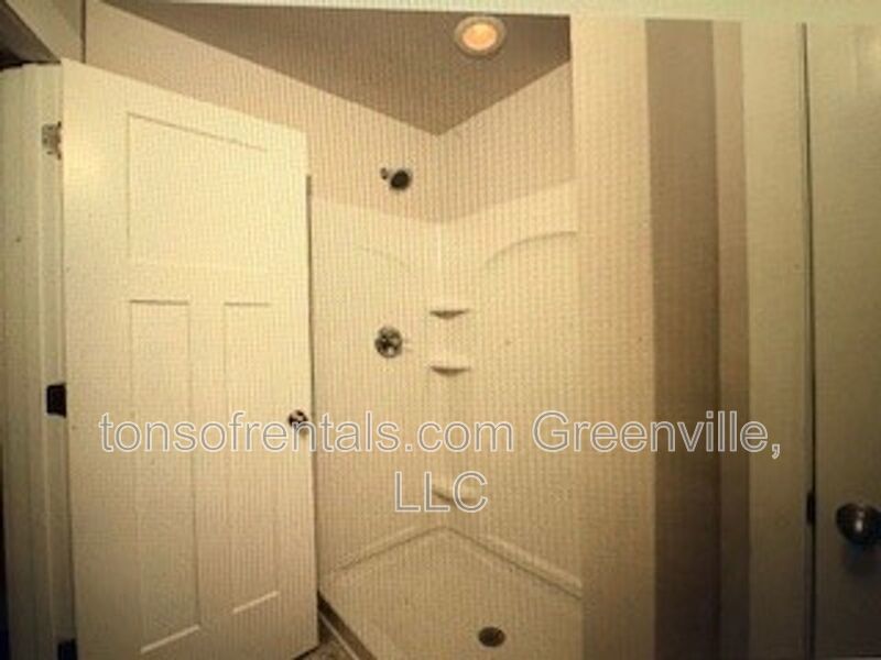 Beautiful well taken care of home in great location of Duncan! property image