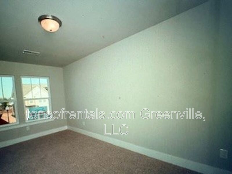 Beautiful well taken care of home in great location of Duncan! property image