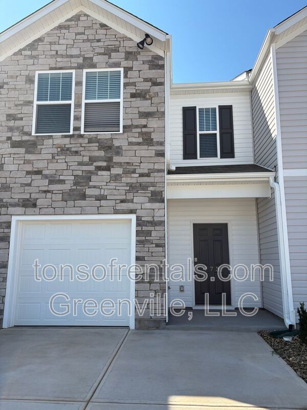 3 bed 2.5 bath townhome in Greer! property image
