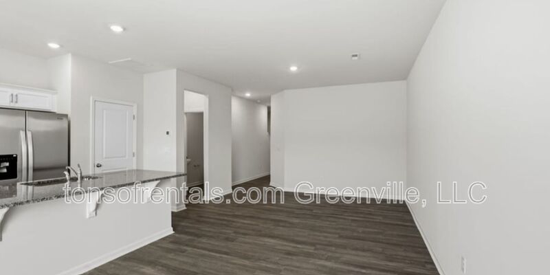 3 bed 2.5 bath townhome in Greer! property image