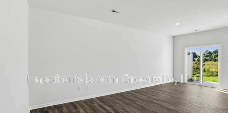 3 bed 2.5 bath townhome in Greer! property image