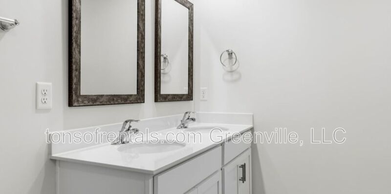 3 bed 2.5 bath townhome in Greer! property image