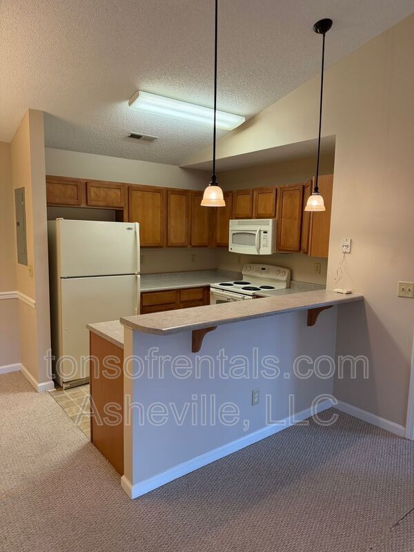 Hendersonville 2 bedroom property image