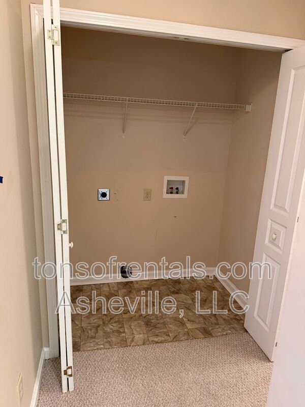 Hendersonville 2 bedroom property image