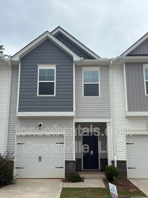 Nice 3 bedroom, 2.5 bath townhome in Greenville property image