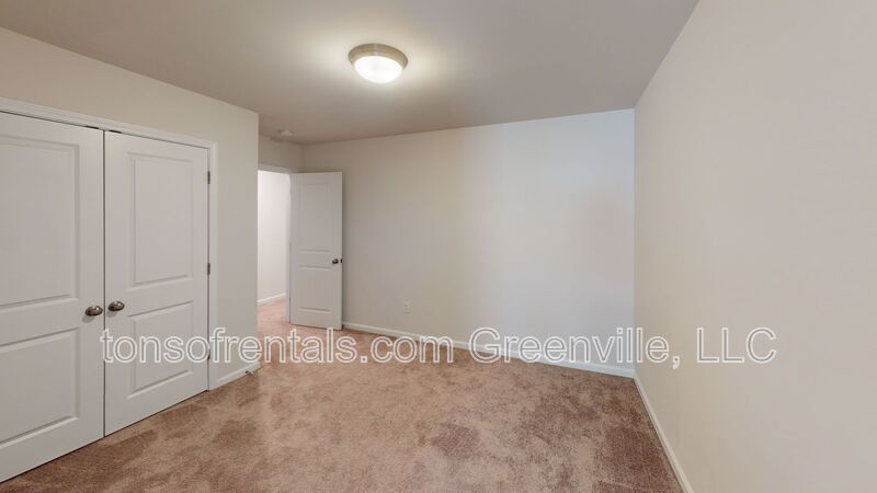 Nice 3 bedroom, 2.5 bath townhome in Greenville property image