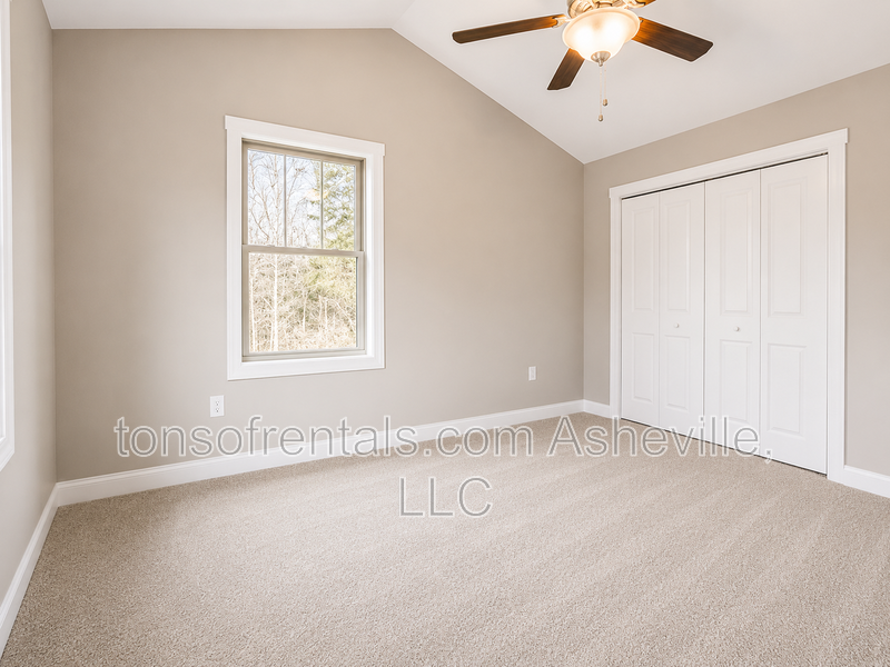Beautiful 4-bedroom, 2.5-bathroom single-family home located in Asheville, NC. property image
