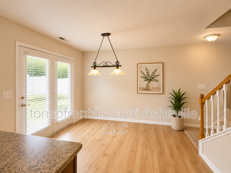 Welcome to this 3 bedroom 2.5 bath townhome located in the heart of Fletcher, NC! property image