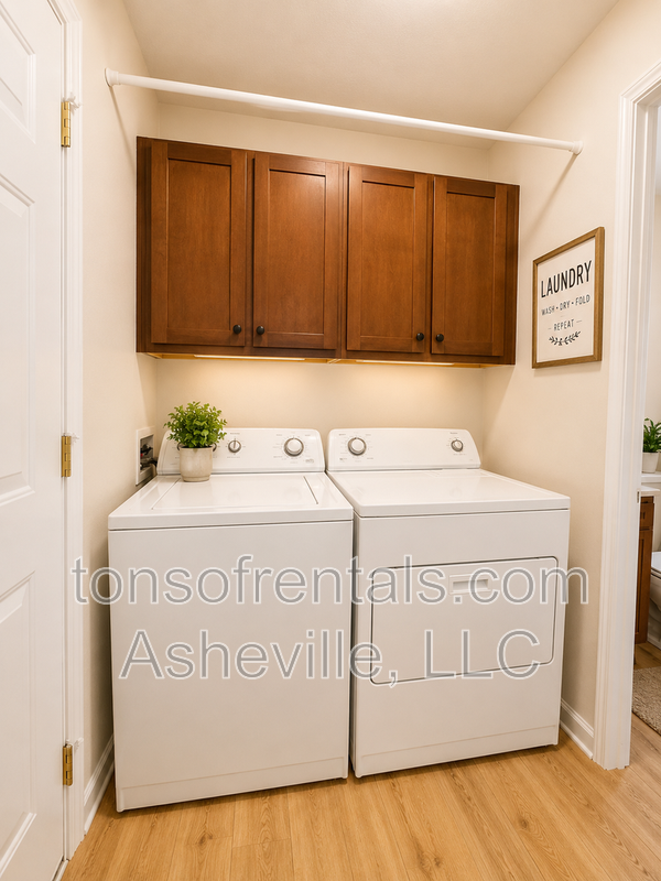 Welcome to this 3 bedroom 2.5 bath townhome located in the heart of Fletcher, NC! property image