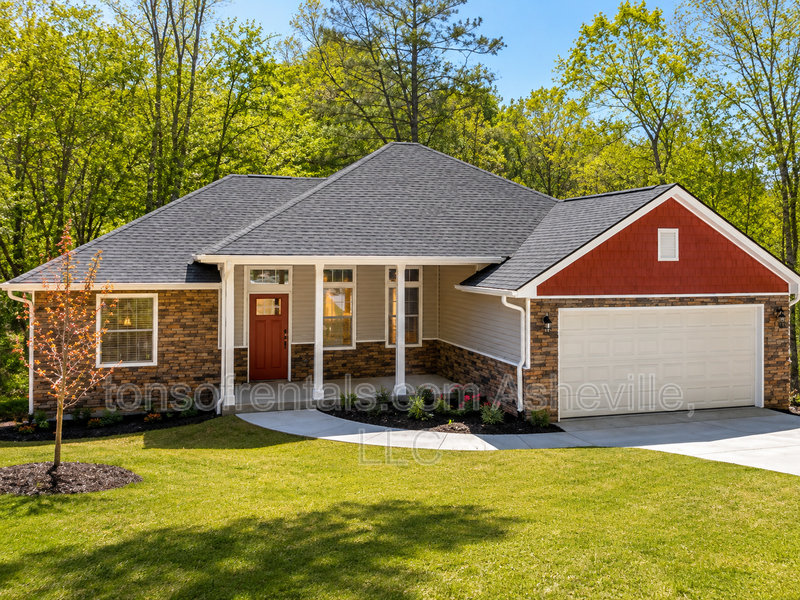 Welcome to this beautiful single level home located in Hendersonville, NC. This spacious home features 3 bedrooms and 2 full bathrooms, providing ample space for comfortable living. property image