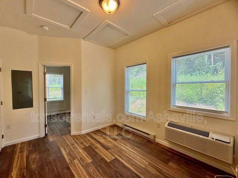 Brand New Downstair Duplex In Brevard property image