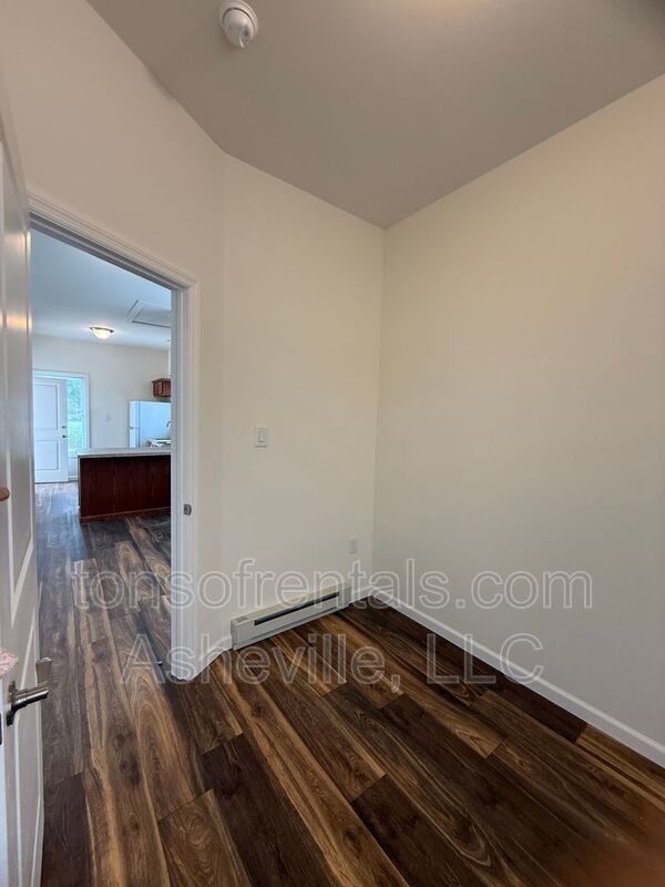 Brand New Charming Downstairs Duplex Unit In Brevard property image