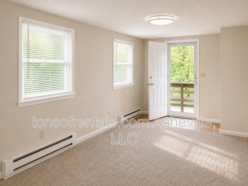 Convenient location in Black Mountain property image
