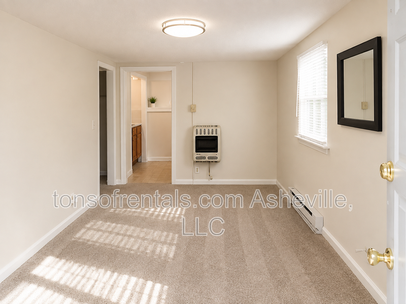 Convenient location in Black Mountain property image