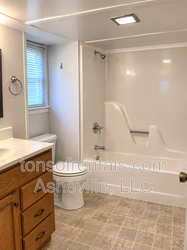Convenient location in Black Mountain property image