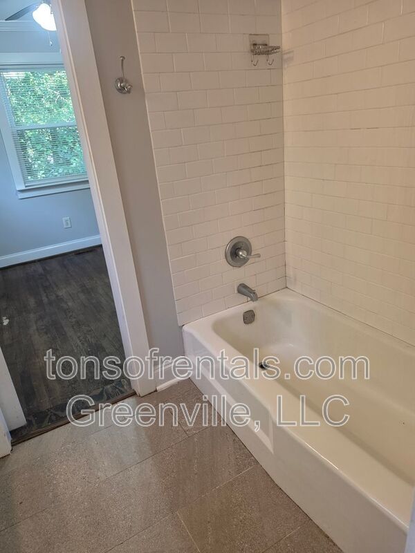 Cute 2 bedroom in Greenville property image