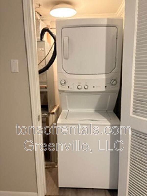 Beautiful townhome on hole #3 of Pebble Creek Golf Course in Taylors SC! property image