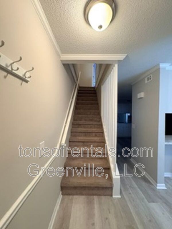 Beautiful townhome on hole #3 of Pebble Creek Golf Course in Taylors SC! property image