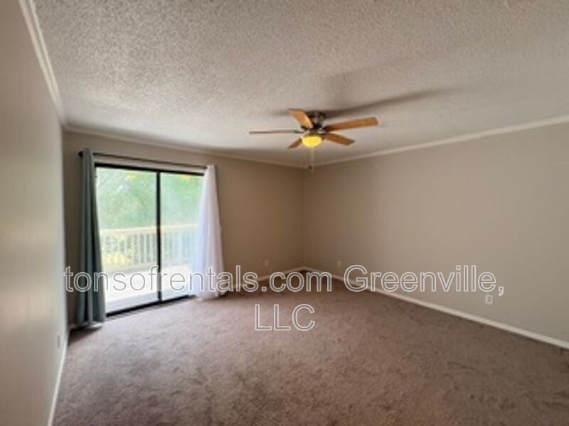 Beautiful townhome on hole #3 of Pebble Creek Golf Course in Taylors SC! property image
