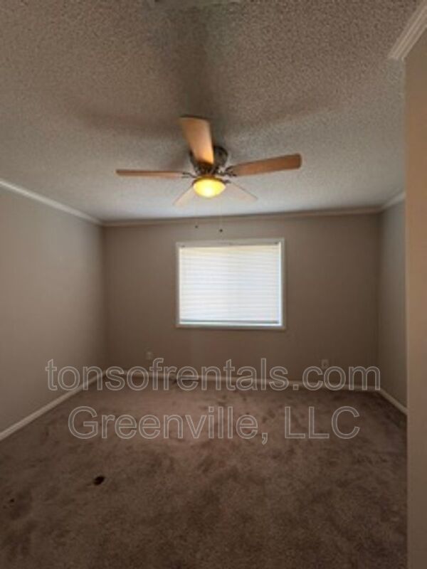 Beautiful townhome on hole #3 of Pebble Creek Golf Course in Taylors SC! property image