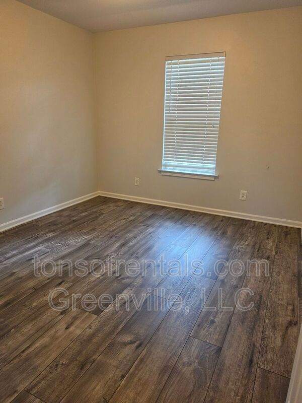 Renovated 3 bedroom, 2 bath home in Greenville property image