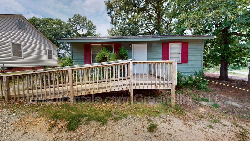 Cute 2 bedroom, 1 bath home property image