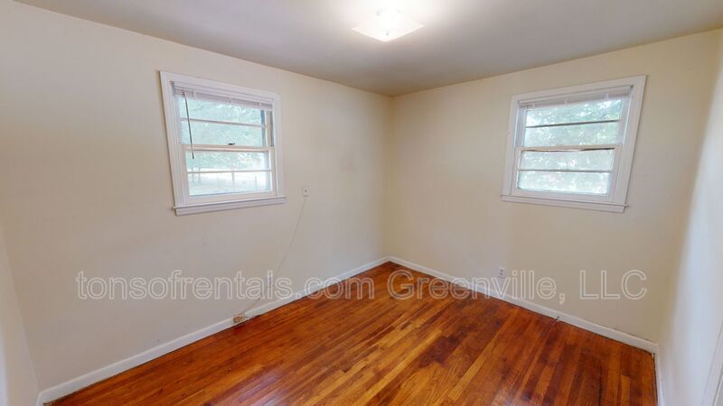 Cute 2 bedroom, 1 bath home property image