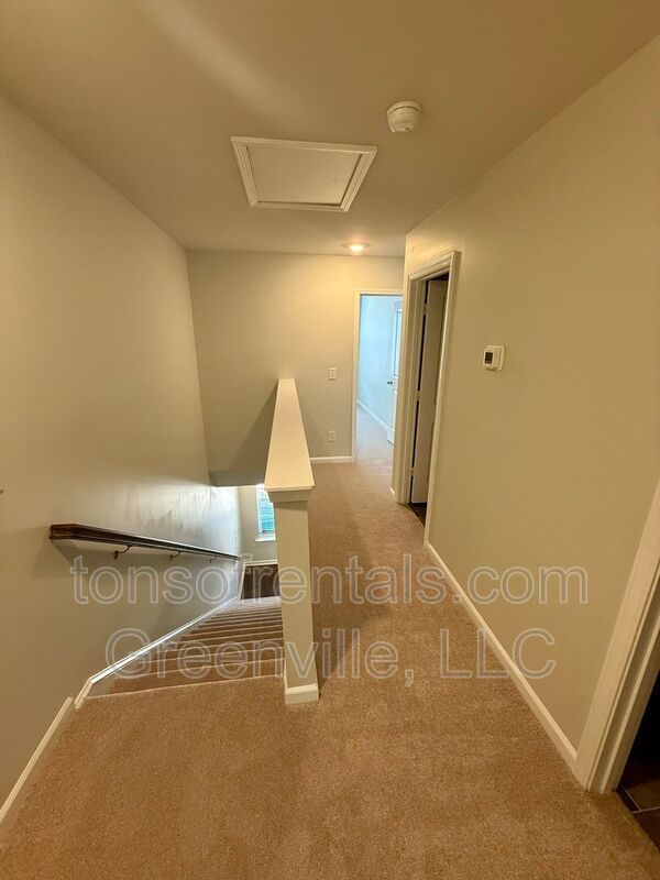 Great 3 bedroom, 2.5 bath townhome in Pendleton property image