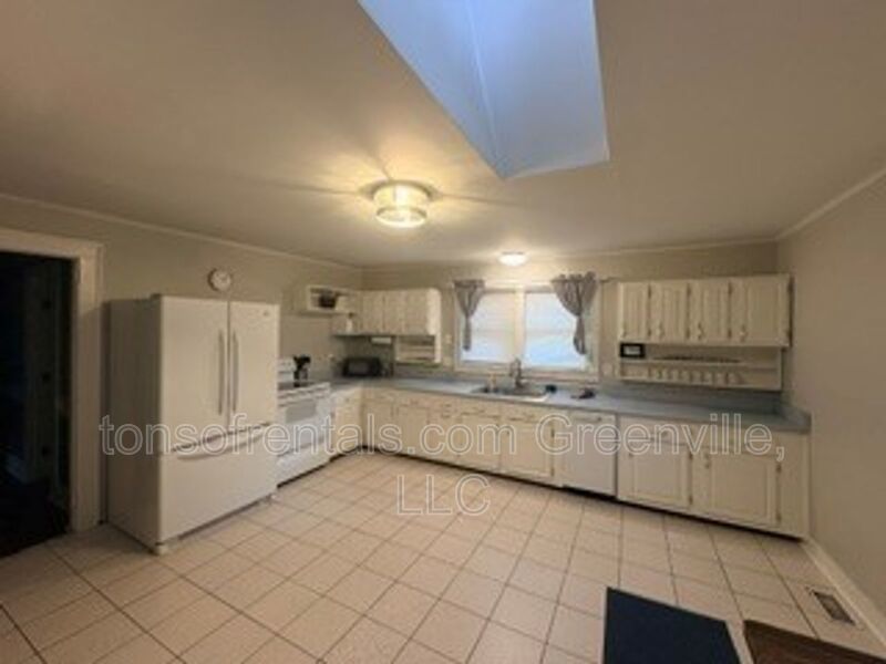 Character filled & fully furnished home in a great location! property image