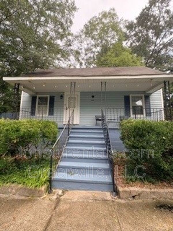 Character filled & fully furnished home in a great location! property image