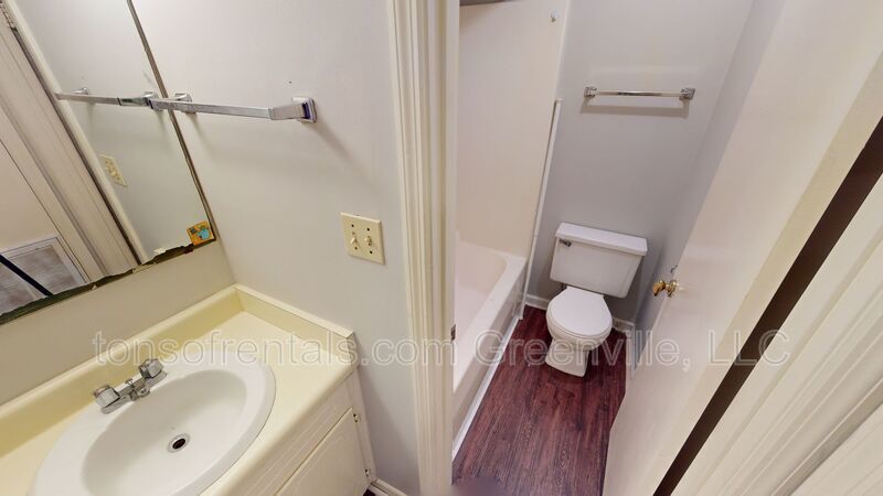 Nice 1 bedroom, 1 bath unit! property image