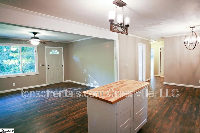 Beautiful home nicely renovated in Greenville SC! property image